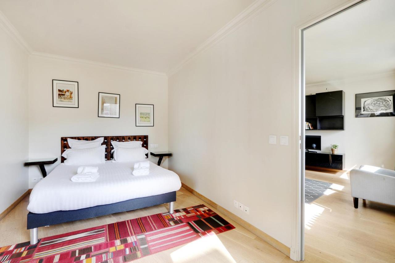 פריז Pick A Flat'S Apartment In Eiffel Tower- Boulevard De Grenelle מראה חיצוני תמונה