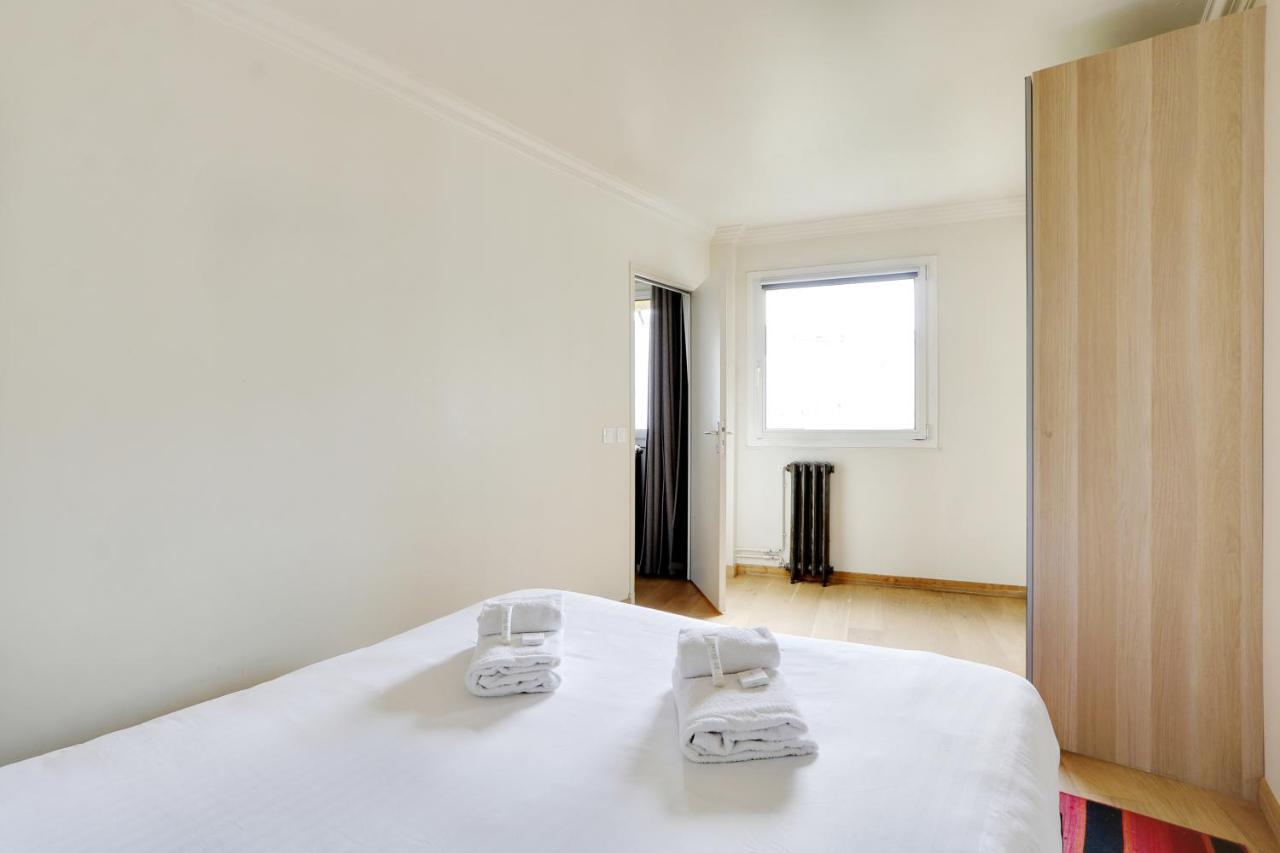 פריז Pick A Flat'S Apartment In Eiffel Tower- Boulevard De Grenelle מראה חיצוני תמונה
