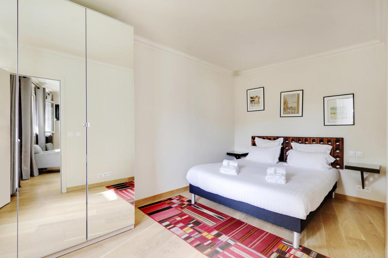 פריז Pick A Flat'S Apartment In Eiffel Tower- Boulevard De Grenelle מראה חיצוני תמונה
